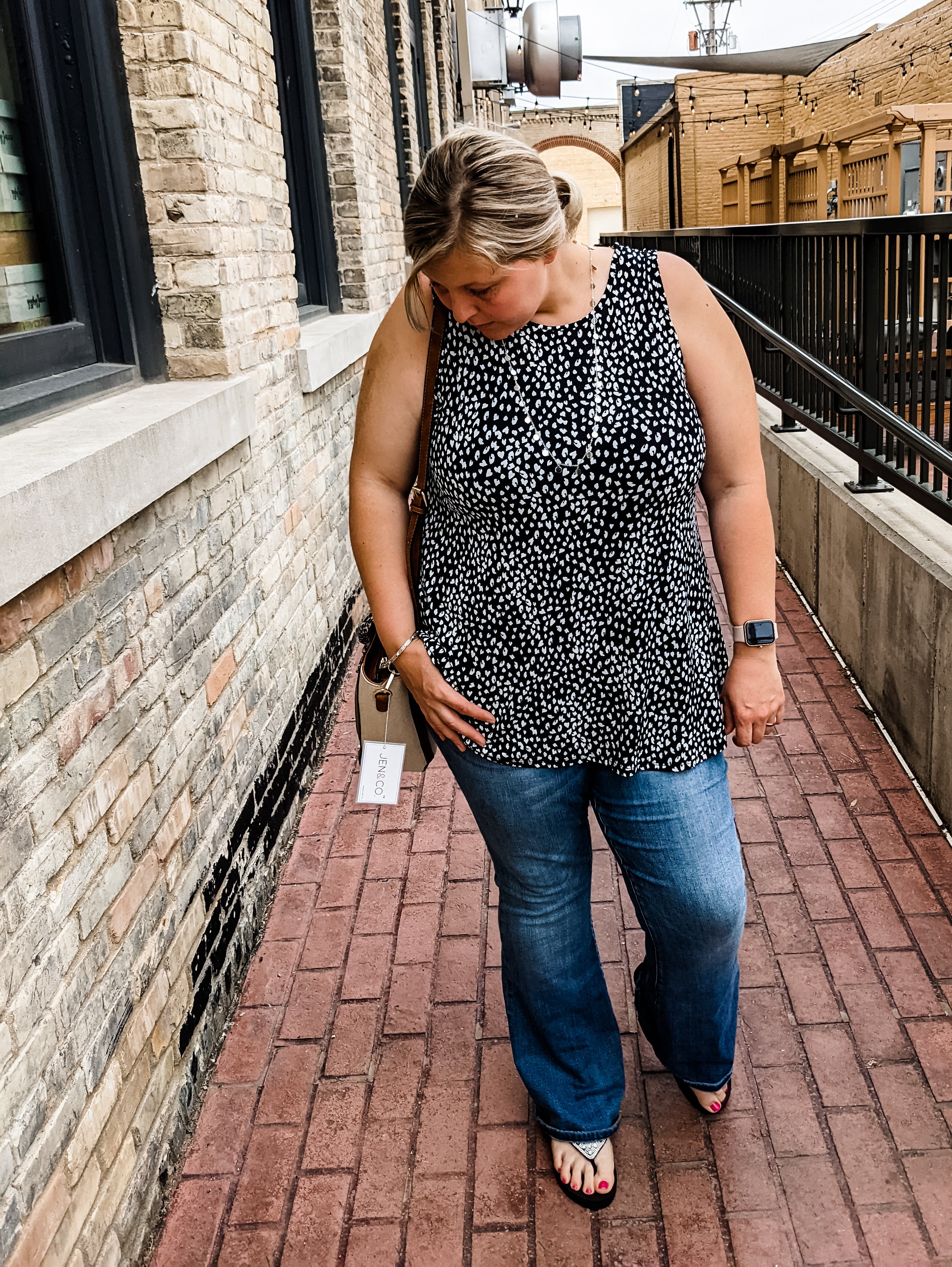 Neutral Dotted Tank